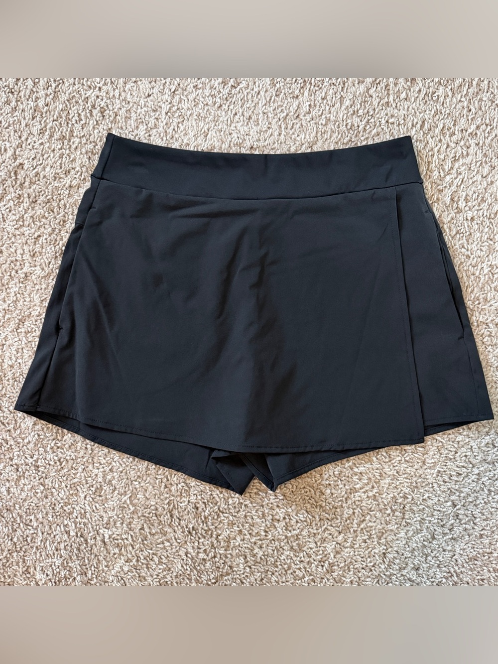 Avia women's crossover pocket skort